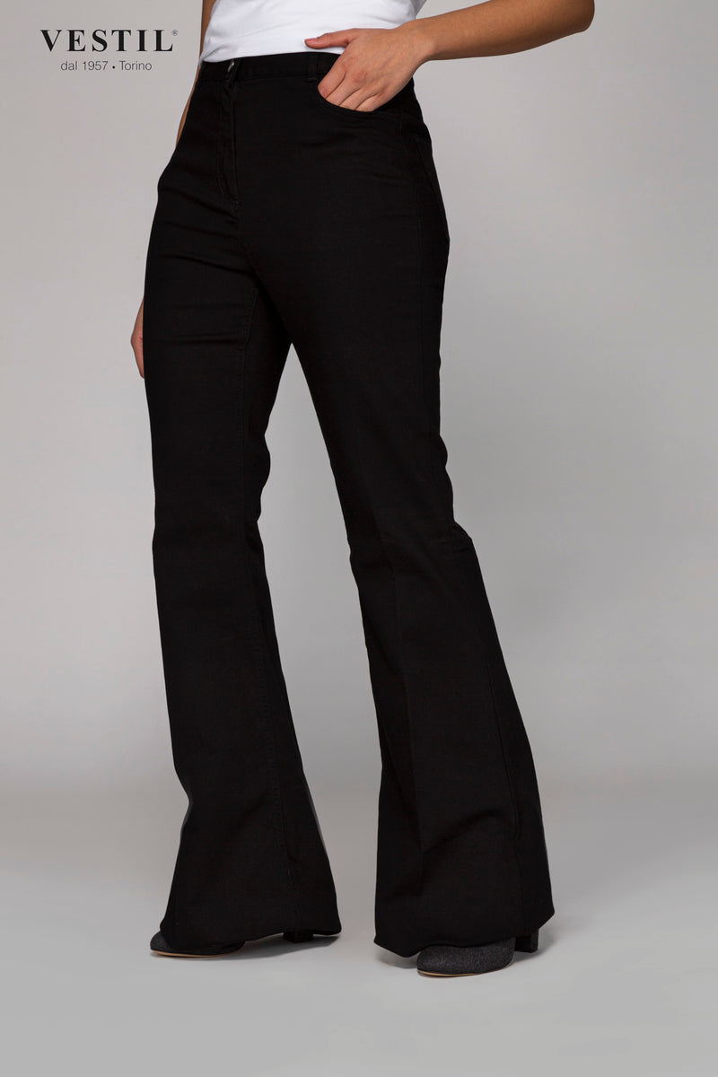 PT05, pantalone nero donna