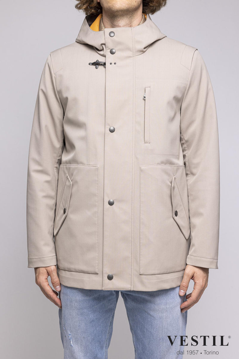 short - fixed hood - 1 hook - zip button - contrasting detachable interior