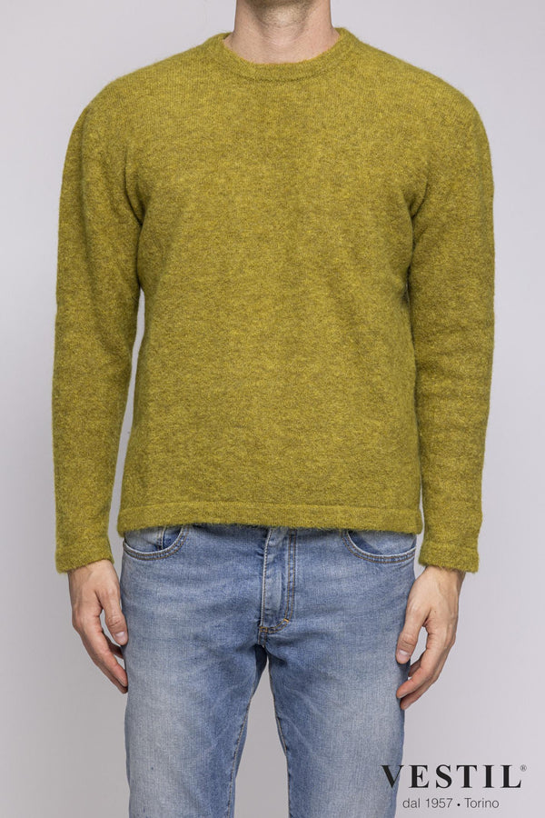 neck g. right side slits