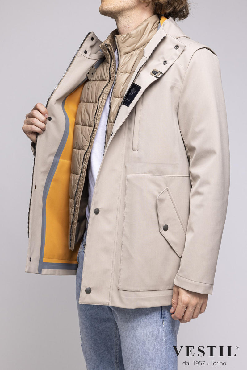 short - fixed hood - 1 hook - zip button - contrasting detachable interior